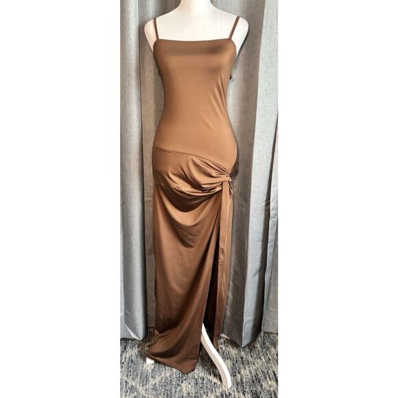 Beginning Boutique Dresses & Skirts - Beginning Boutique NWT Jacinta Brown Maxi Dress size 4